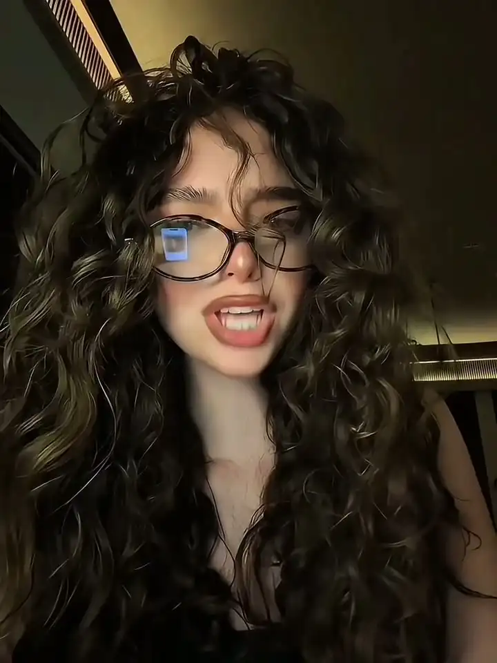 Tiktok & Instagram Popular Shake It Max CapCut Template