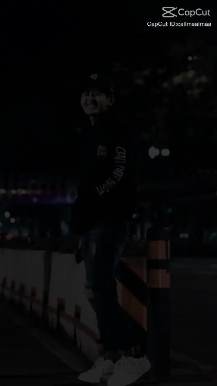 Tiktok Video Blur 3d Zoom Capcut Template